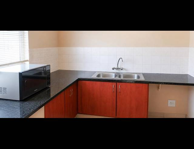 3 BEDROOM APARTMENT FOR SALE IN COUNTRY VIEW